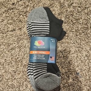 Fruit of the Loom Black and Gray Casual Socks